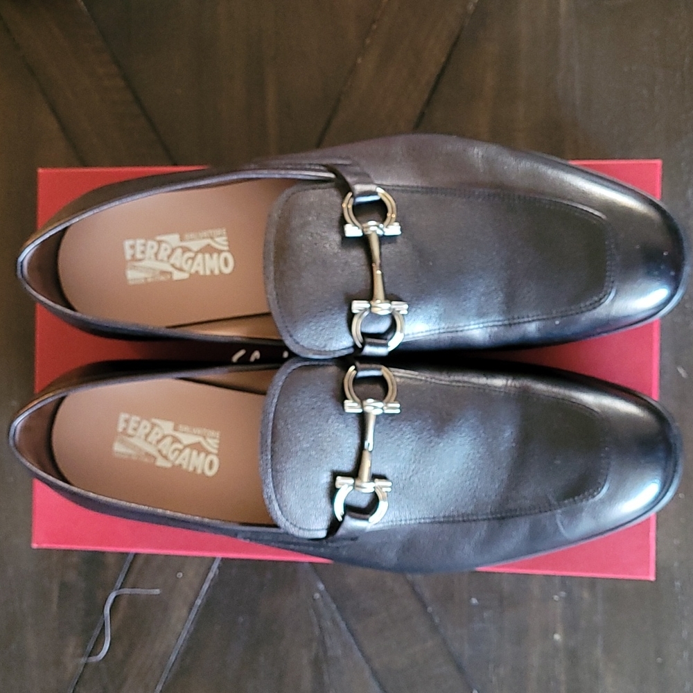 Salvatore Ferragamo Nero Pebble Calf Sz 13D
